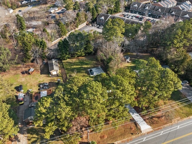 Building Photo - 406 Snelling Rd