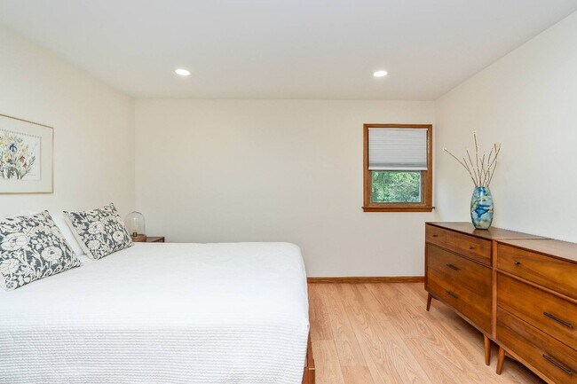 Building Photo - 80 Wertman Ln