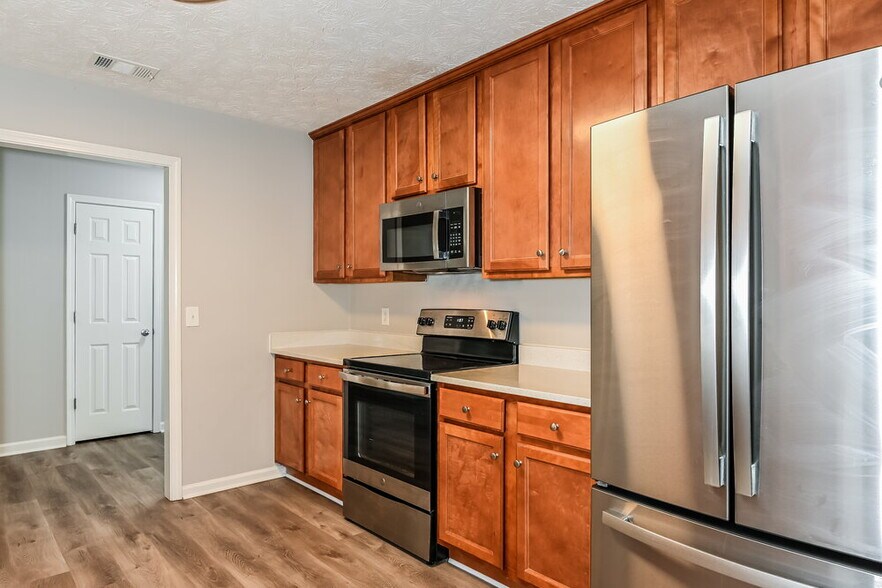 Building Photo - 3336 Bridle Brook Dr NE