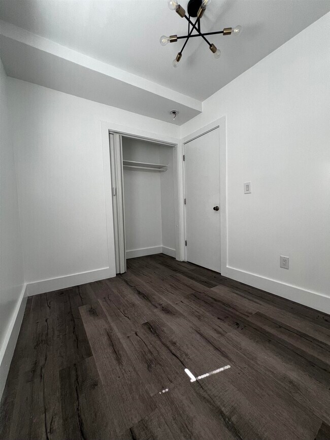 Building Photo - 28 E 47th St
