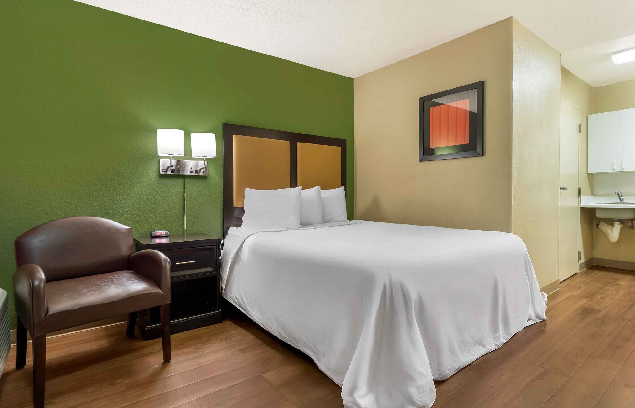 Building Photo - Furnished Studio-Seattle - Tukwila