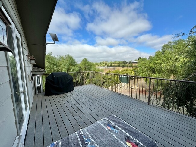 Building Photo - 3730 Roblar Ave