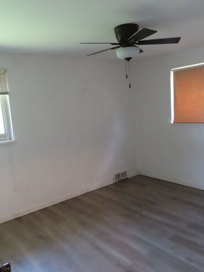 Building Photo - Kettering Single Family Home for Rent