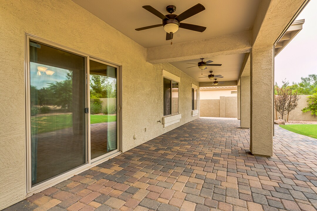 Building Photo - 1326 E Macaw Dr