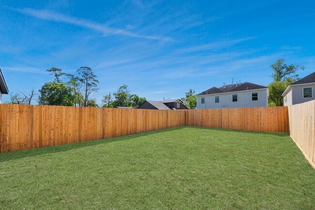 Building Photo - 8106 Locksley Rd