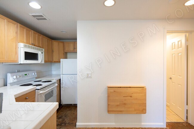 Building Photo - 1BR in Pacific Beach with Unique Concrete ...