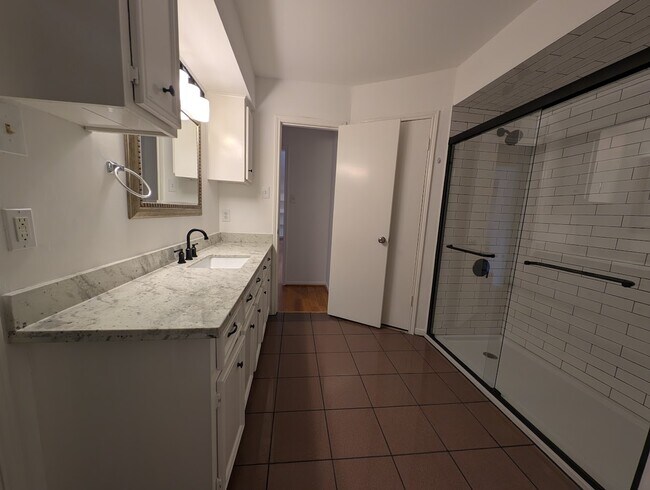 Building Photo - 14106 Locke Ln