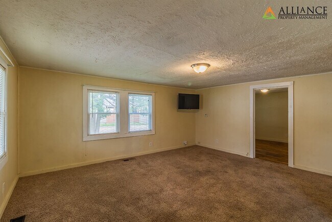 Building Photo - Great Location off Fort Riley Blvd with a Fenced Backyard!