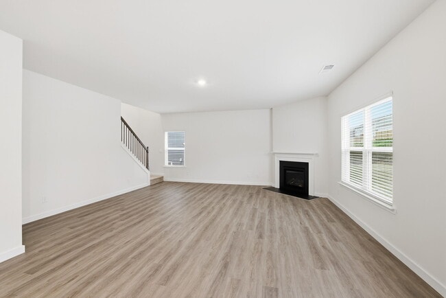 Building Photo - 8440 Mulberry Wy