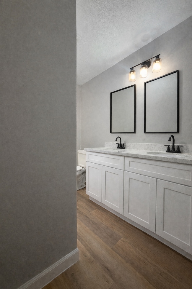 Building Photo - 1612 Jane Dr