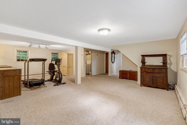 Building Photo - 5315 Summit Dr