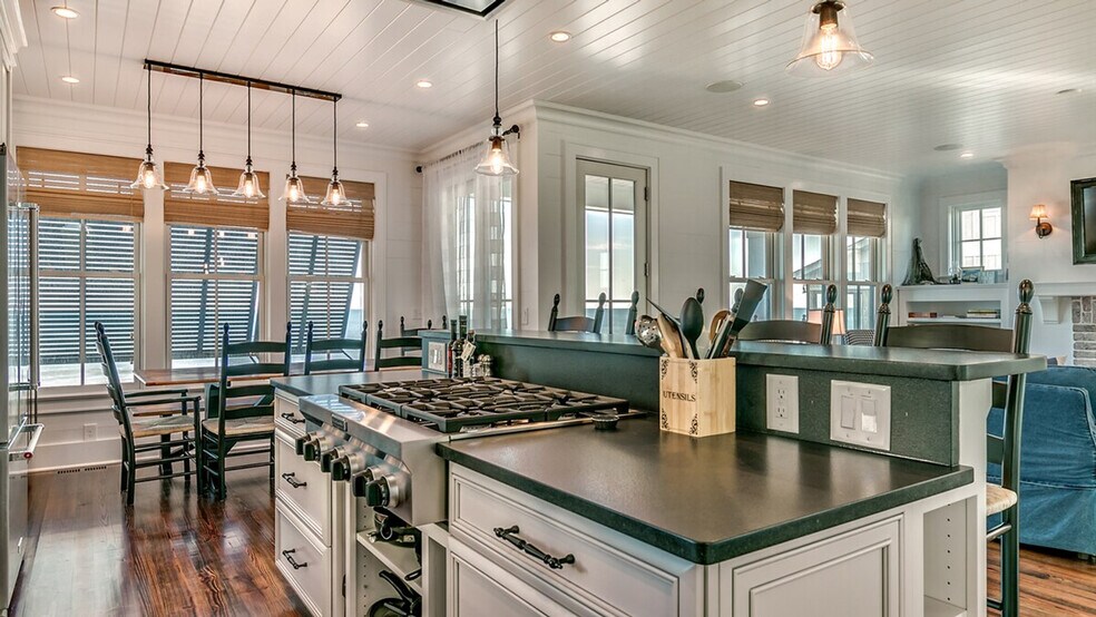 Building Photo - 685 County Rd S-22-104