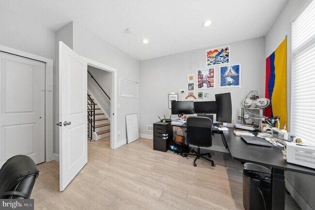 Building Photo - 1728 Ingersoll St