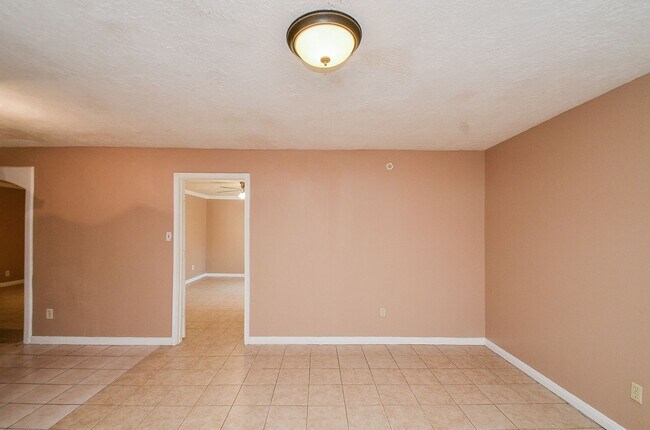 Building Photo - Nice home for rent !