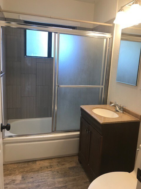 Building Photo - Single story 3 bed, 2 bath home with RV Ac...