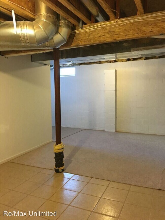 Building Photo - 3 br, 2.5 bath House - 13 Old Forge Drive