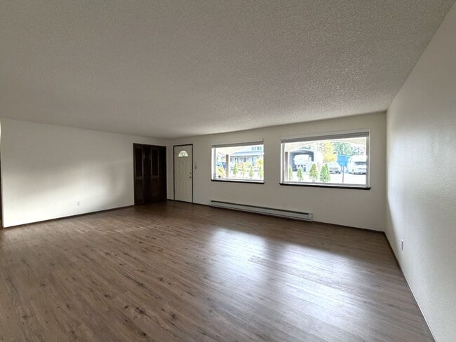 Building Photo - Olson