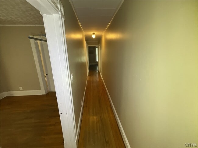 Building Photo - 622 Sherman St