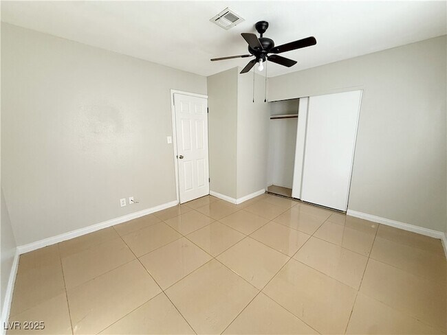 Building Photo - 2353 Exeter Dr