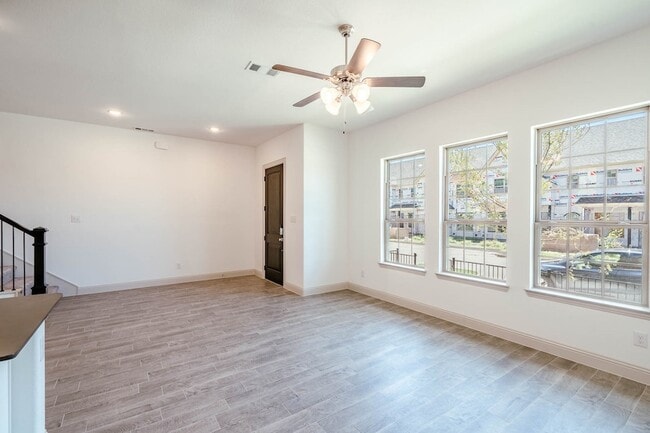 Building Photo - 6151 Blythe Dr