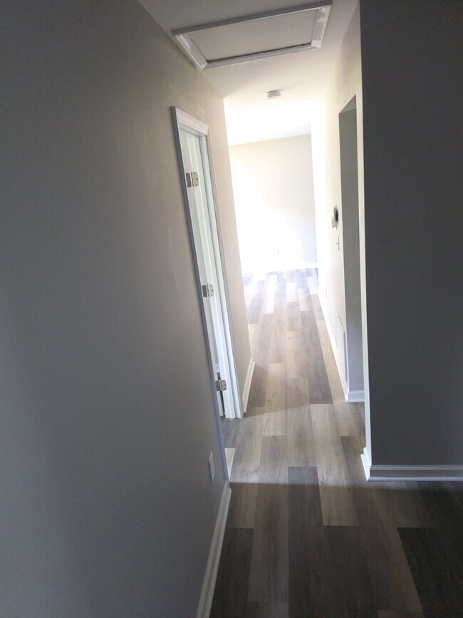 Building Photo - 5510 Halstead Ave