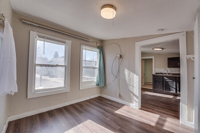 Building Photo - 1111 E Flint St