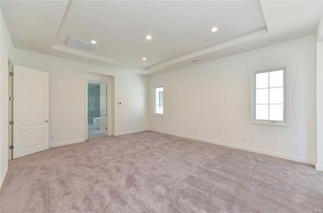 Building Photo - 105 Spacial