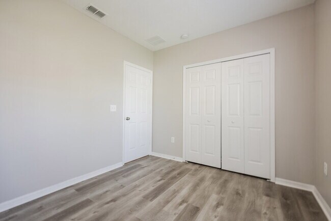 Building Photo - 829 Albi Ct