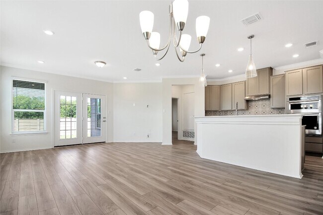 Building Photo - 101 Unforgiven Ln