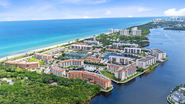 Building Photo - 2871 N Ocean Blvd