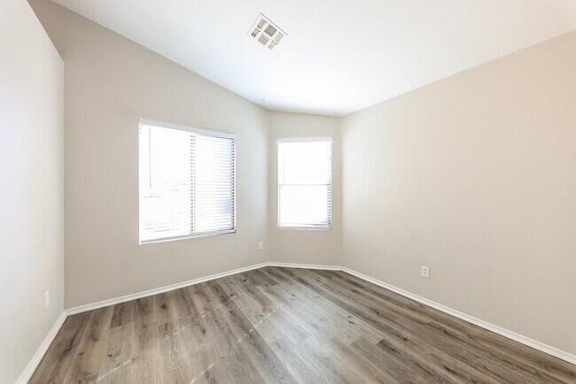 Building Photo - 16214 N 162nd Dr