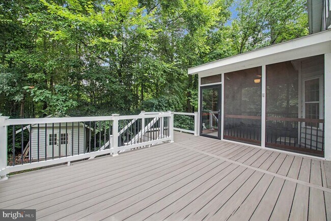 Building Photo - 71 Battery Ridge Dr