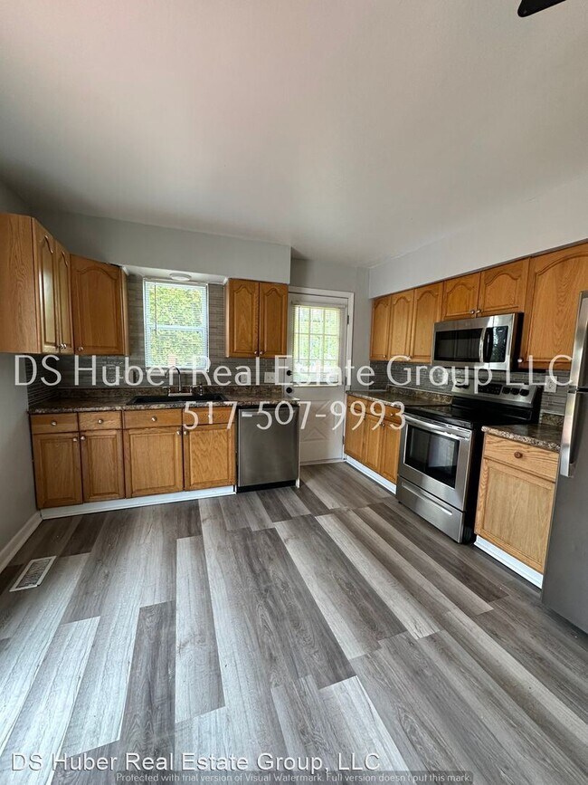 Building Photo - 3 br, 2 bath House - 4200 Brighton Dr