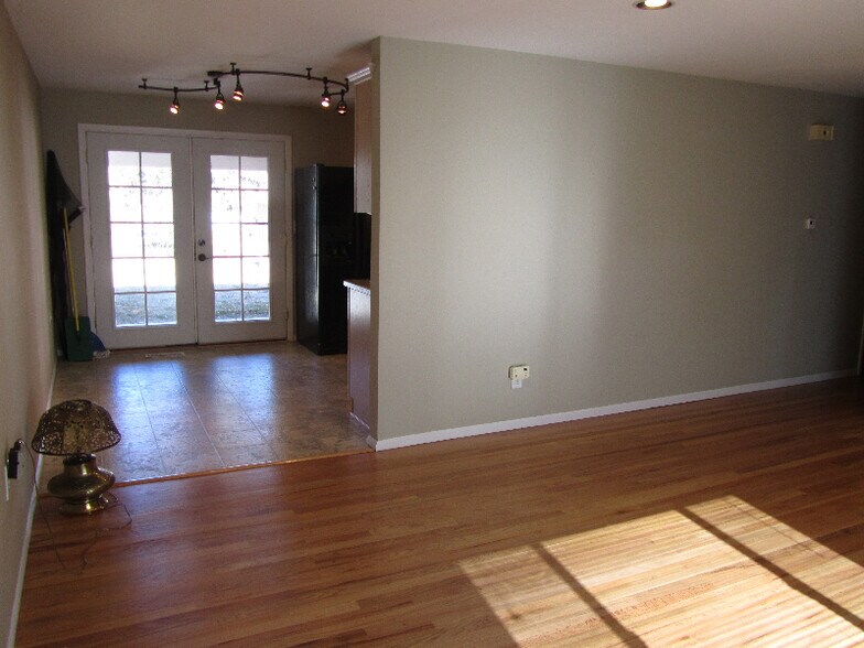 Building Photo - 6621 S Wellington Ct