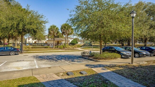 Building Photo - 3 Bedroom 3 Bath Kissimmee Emerald Lake Townhome with 2 Master Suites and Stainless Appliances!