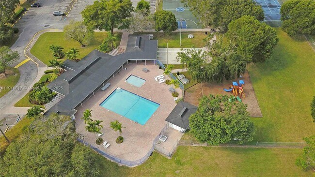 Building Photo - 19800 SW 180th Ave