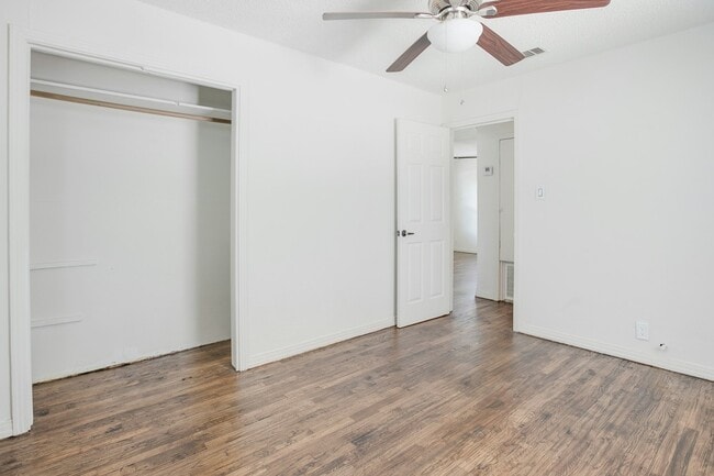 Building Photo - 116 Corbin Ln