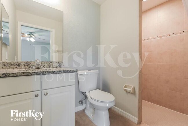 Building Photo - 11940 Helicon Ave