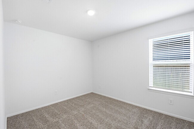 Building Photo - 40758 Rosemary Rain Ln