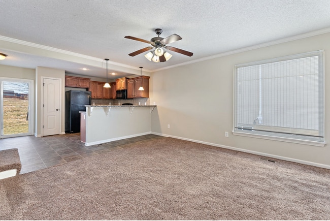 Building Photo - Spacious Two Bedroom Townhome - Available end of February