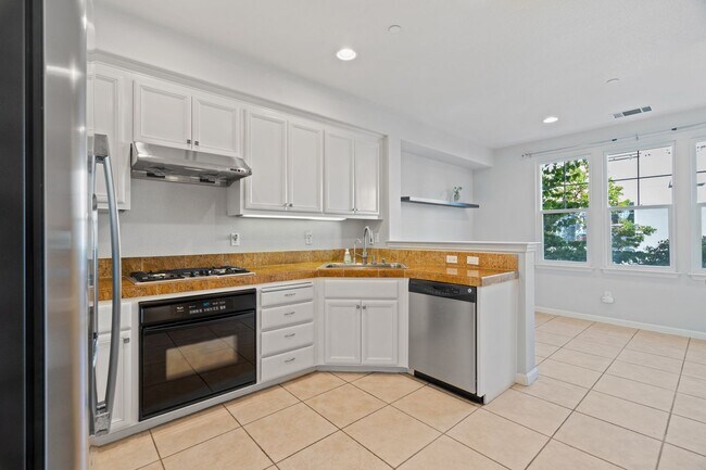Building Photo - ONE OF THE FINEST LOCATIONS IN RIVERMARK! TASTEFULLY UPDATED | THE PARK PLAN I