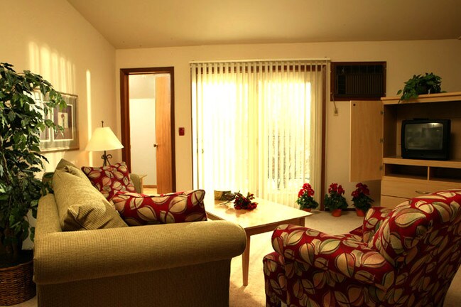 Living Area - Whispering Pines