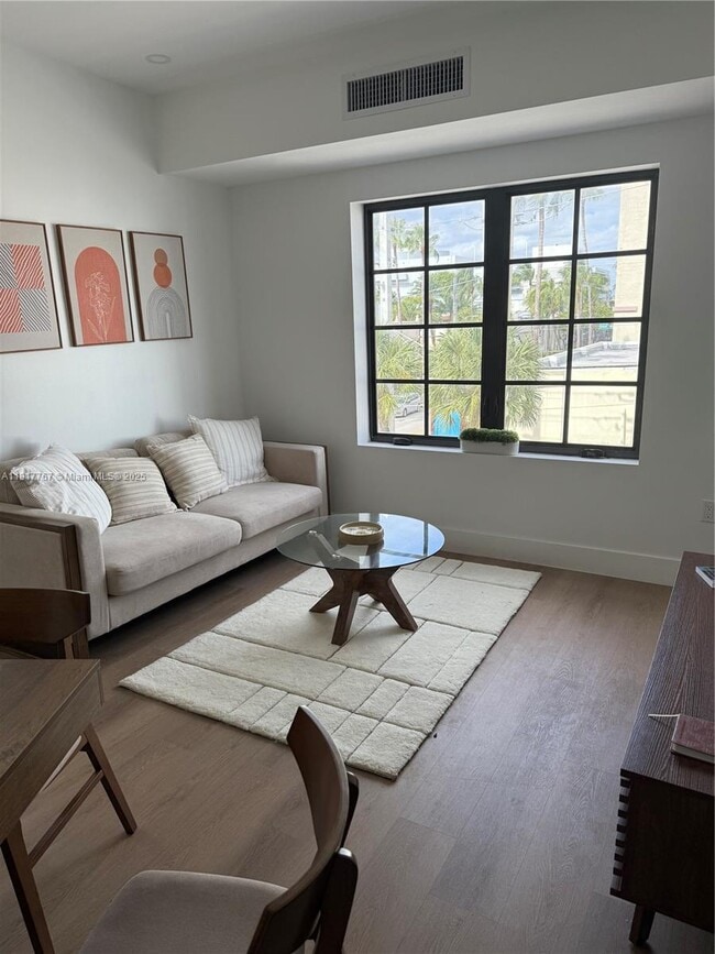 Building Photo - 1619 Jefferson Ave