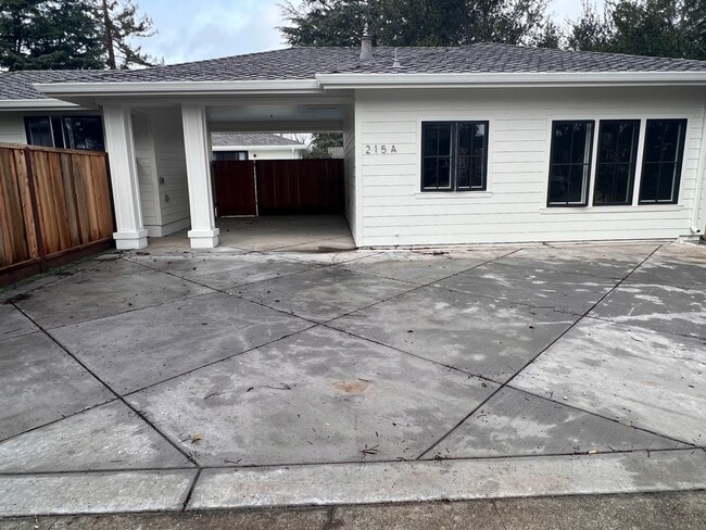 Building Photo - Stunning new build, top of the line everything, walk to town location, close to schools! INCLUDES...