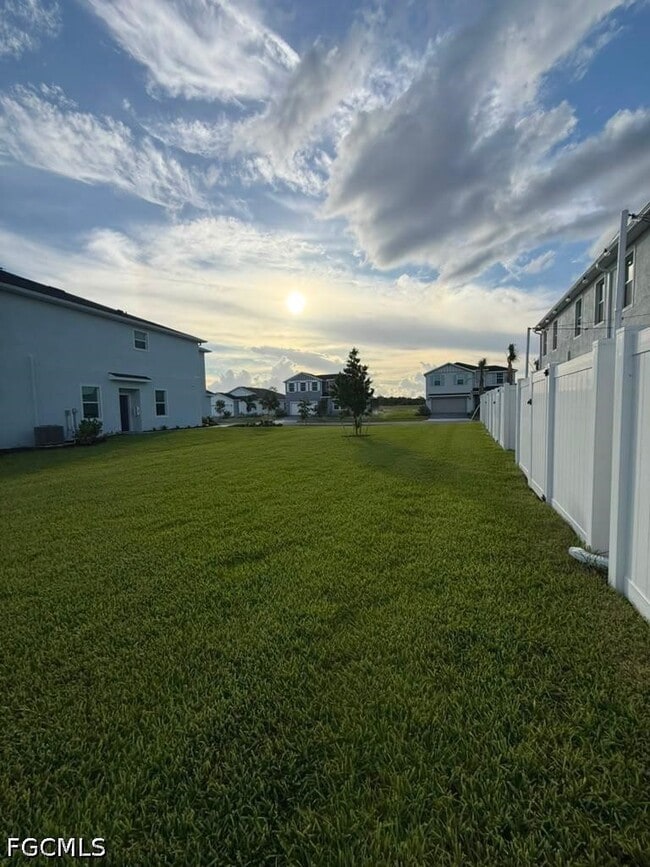 Building Photo - 44292 Caraton Ter