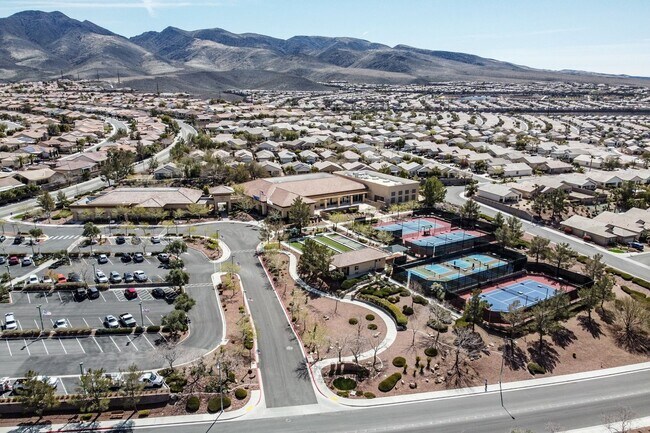 Building Photo - Beautiful Home With Casita in Sun City Anthem