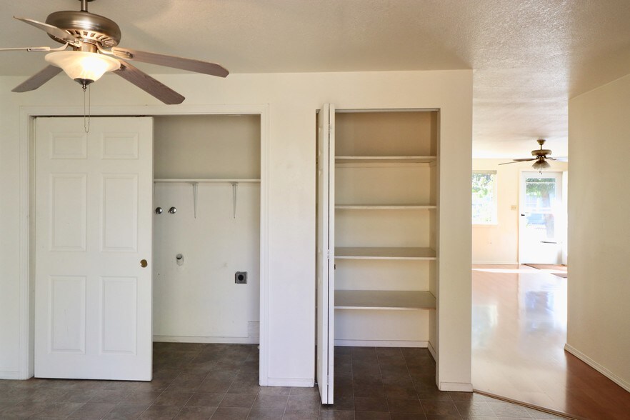 pantry and washer/dryer hook ups - 204 Gibson St