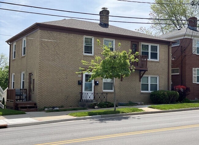 Building Photo - 1040 N 68th St