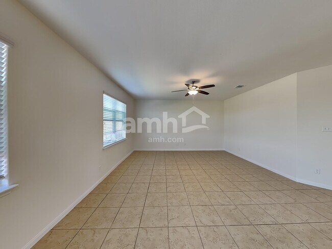 Building Photo - 6292 Begonia