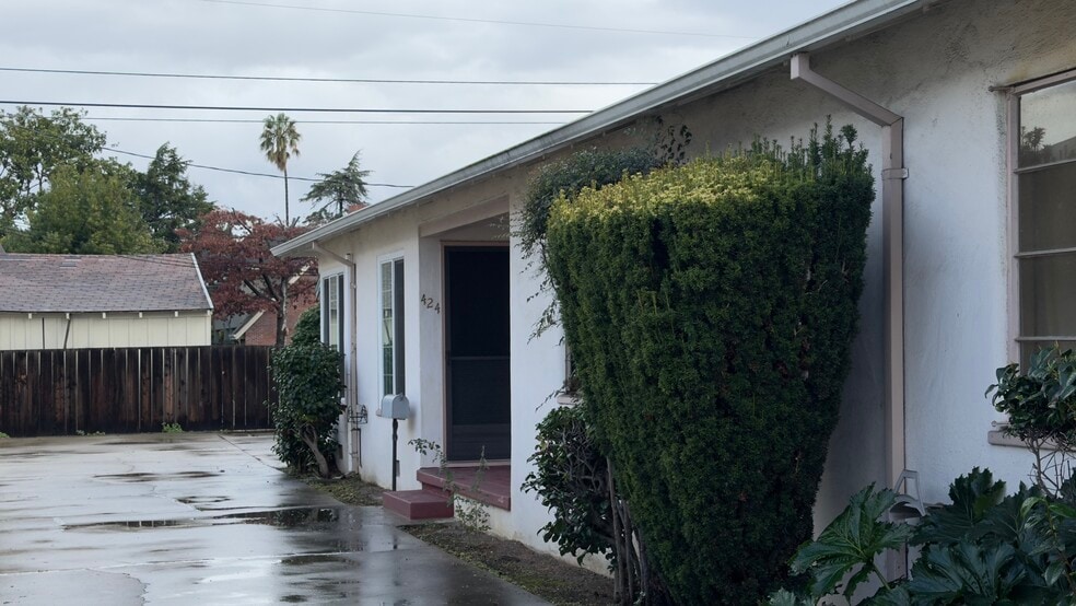 Building Photo - 424 S Frances St